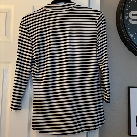 Women’s Top - Picture 2 of 3